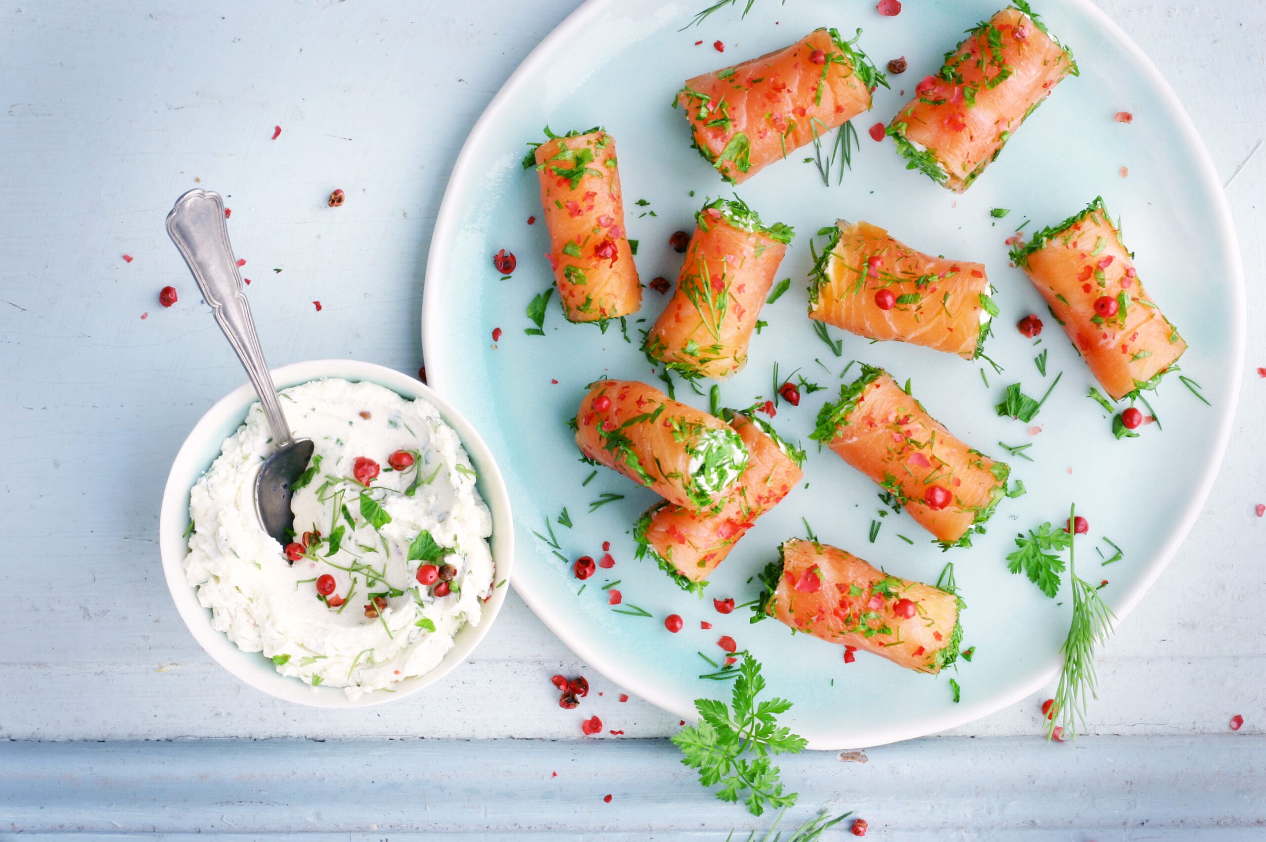 Lachsrollen mit Cantadou® Kräuter